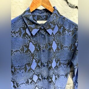 Equipment‎ Silk Blue Snake Print Ombré top medium